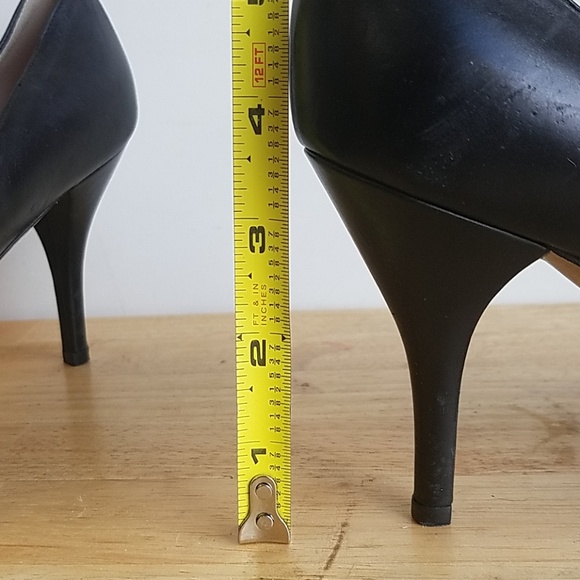Isaac Mizrahi made in Italy black heels size 9 - Picture 3 of 4